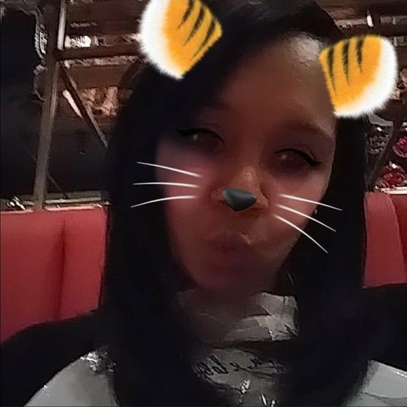 Meet your Posher, Goldie - Picture 4 of 15